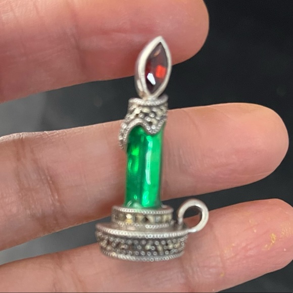 Vintage marked sterling &Hallmark enamel Christmas brooch - Picture 10 of 12